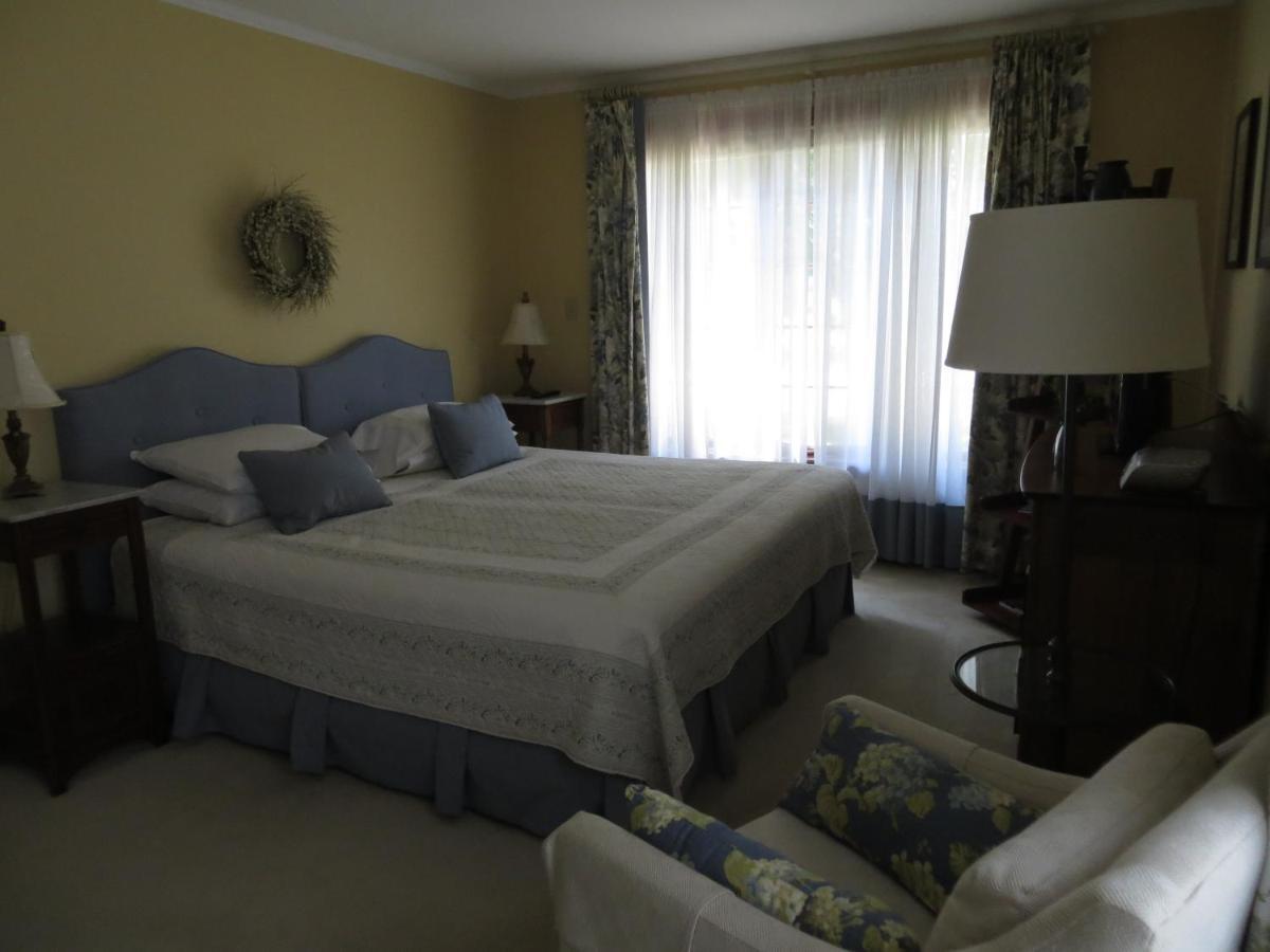 Cedar Gables Bed & Breakfast Niagara-on-the-Lake Cameră foto